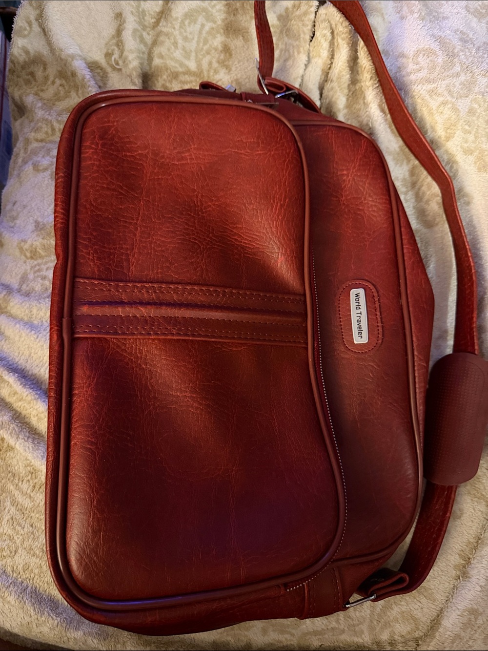 Vintage World Traveler Faux Leather Flight Bag Weekender Burgundy Maroon